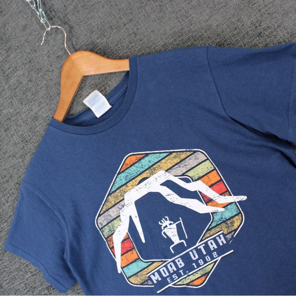 Moab Utah Retro Souvenir Graphic T-Shirt